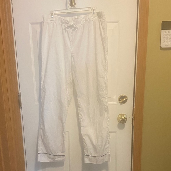 Casual elegance J Crew crisp white cotton pajamas - Picture 2 of 6